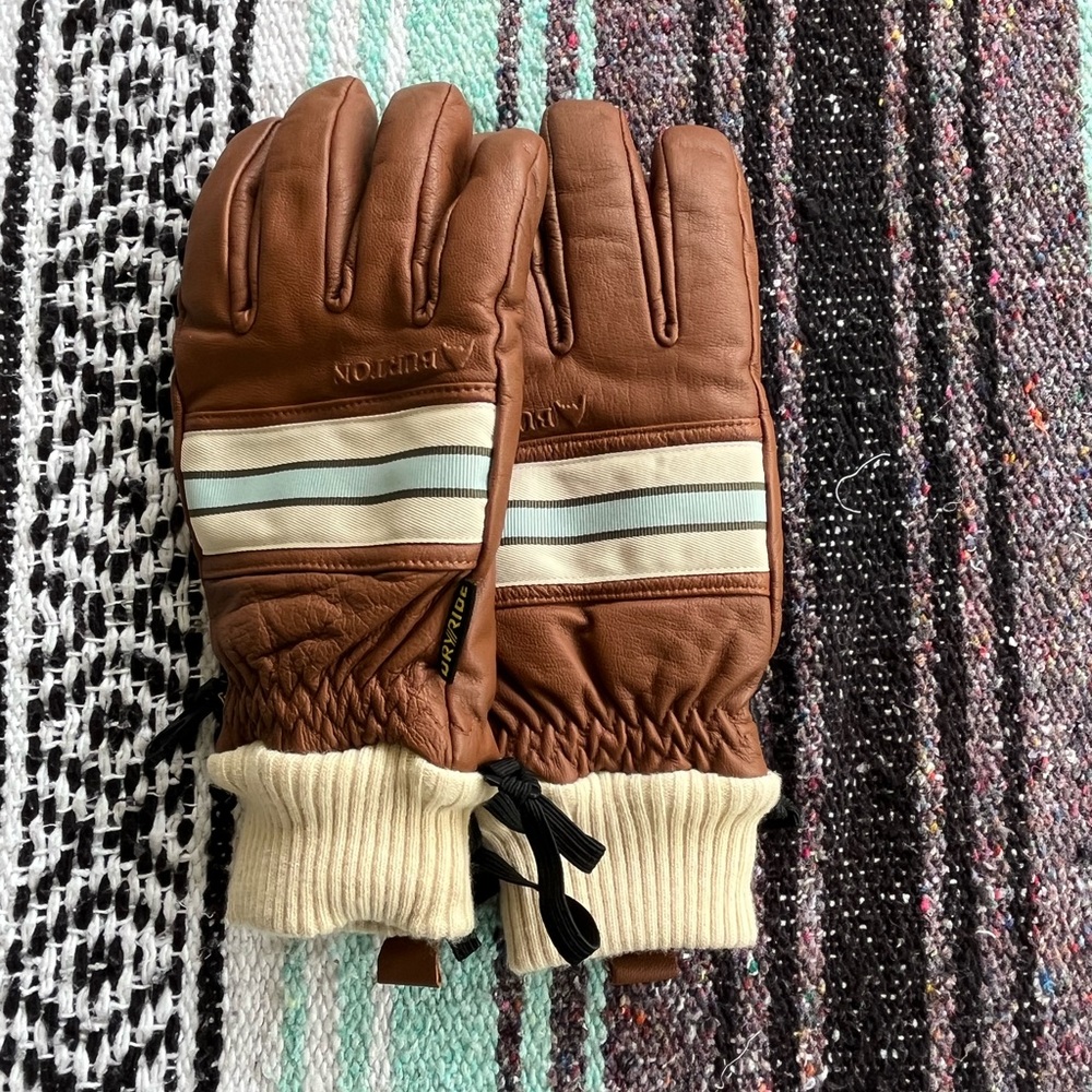 Burton Brown Free Range women’s gloves
